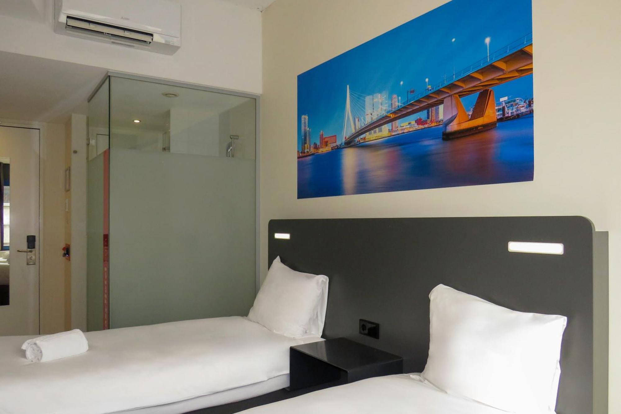 Easyhotel Rotterdam City Centre Luaran gambar